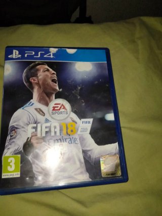Call of Duty: Black Ops 3 PS4 y FIFA 18 (Leer)
