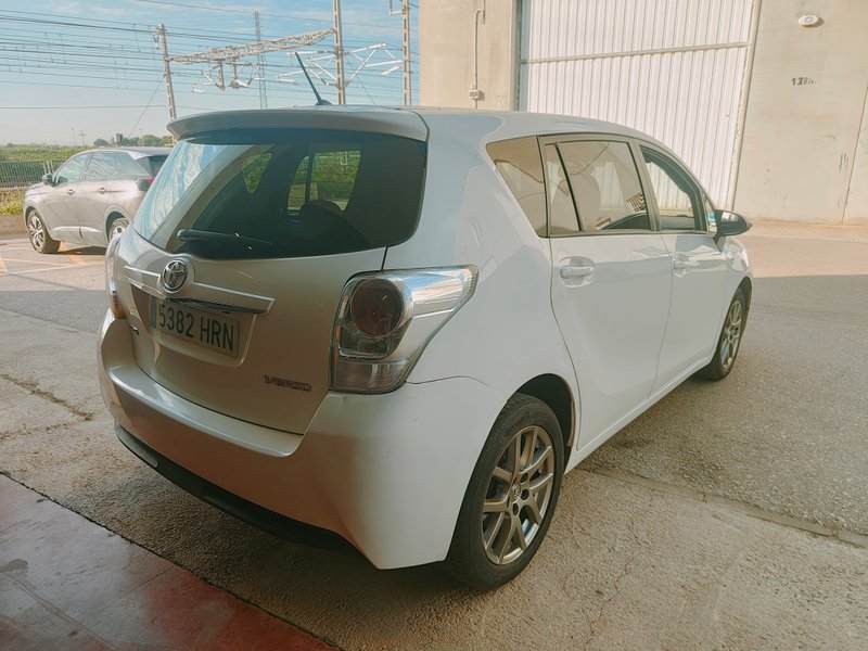 Toyota Corolla Verso 2013, foto 6