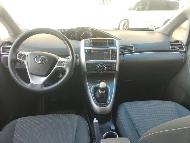 Toyota Corolla Verso 2013, foto 20