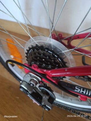 Bicicleta infantil CONOR. 6 velocidades. Rueda 20"