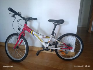 Bicicleta infantil CONOR. 6 velocidades. Rueda 20"