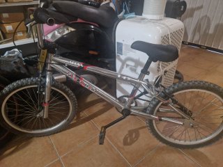 Bici monty en buen estado muy cuidada