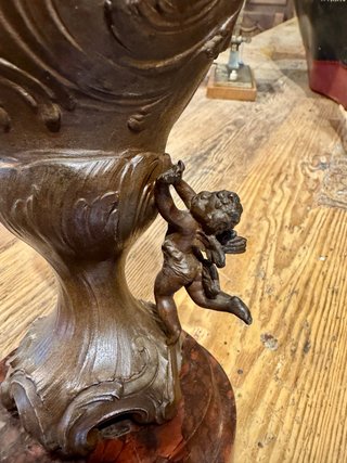Jarrón Modernista Bronce Figuras