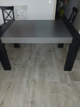 Se vende mesa maciza extensible