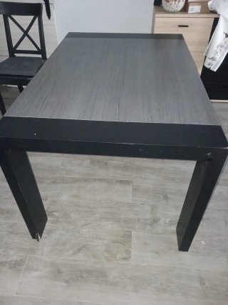 Se vende mesa maciza extensible