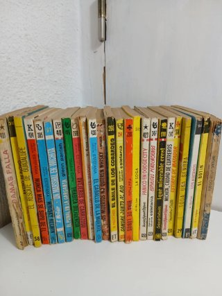 25 novelas de bolsillo, varias ediciones, años 60