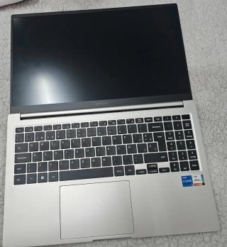Samsung Galaxy Book 15.6 Plata
