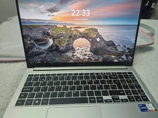Samsung Galaxy Book 15.6 Plata