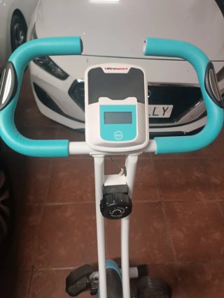 Bicicleta estática plegable