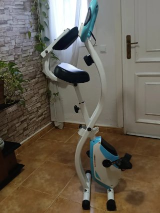 Bicicleta estática plegable