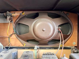 Radio de Válvulas Cossor