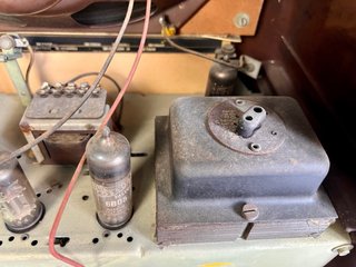 Radio de Válvulas Cossor