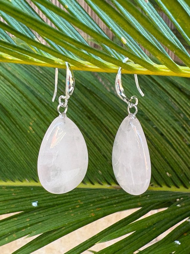 Pendientes de cuarzo rosa y aguja de plata