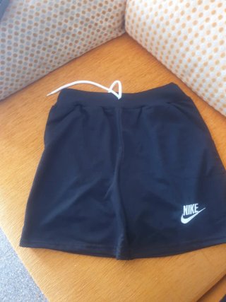 Conjunto Nike Negro Camiseta y Pantalón Corto