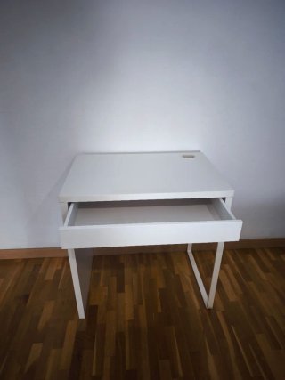 Mesa escritorio de madera blanca