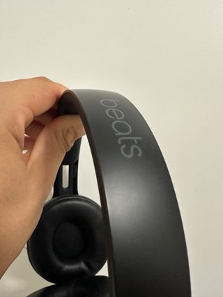 Beats solo pro con caja y bolsa rigida, como nuevo