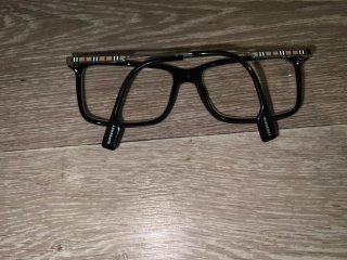 Gafas de ver Burberry negras y doradas