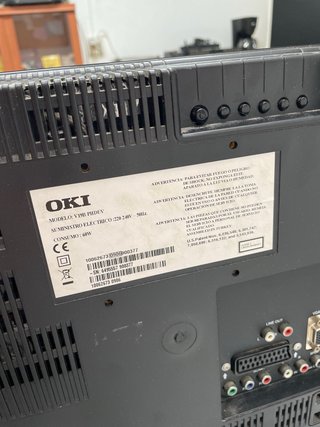 Televisor OKI Negro