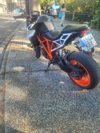 KTM 1290 Super Duke R Naked