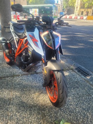 KTM 1290 Super Duke R Naked