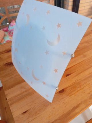 Lampara de techo para habitación de bebé-niño.