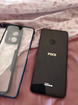 Poco x4 GT solo el móvil cargador y caja perdidas