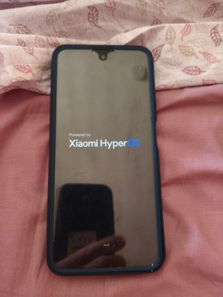 Poco x4 GT solo el móvil cargador y caja perdidas