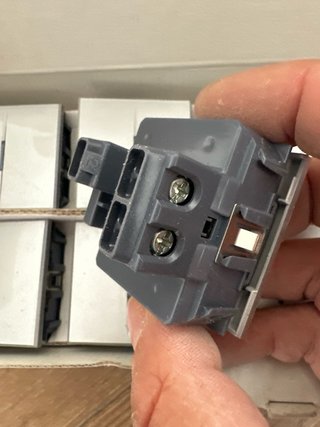 CONMUTADOR BTICINO AXOLUTE