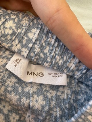 Falda MNG Mango floral azul y blanco