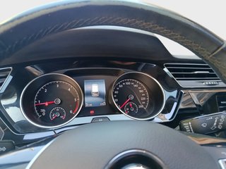 CUOTA 380€ - Volkswagen Touran 2018 7 PLAZAS