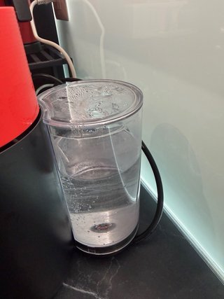 Macchina Caffè Nespresso Vertuo Rossa