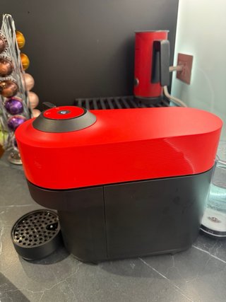 Macchina Caffè Nespresso Vertuo Rossa