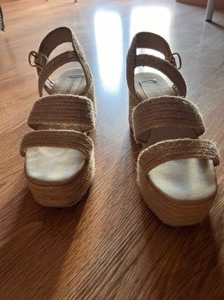 Sandalias esparto Stradivarius beige