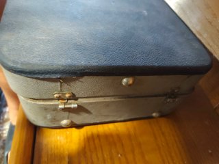 Giradischi portatile vintage Philips in formato valigia