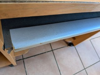 Mesa y silla de escritorio
