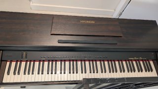 Precio negociable. Piano Digital Hyundai KDP-800