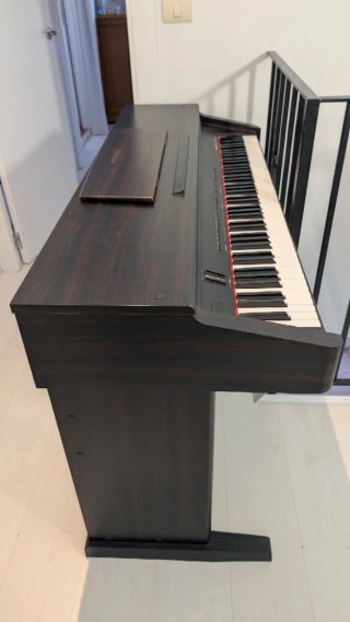 Precio negociable. Piano Digital Hyundai KDP-800
