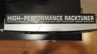 Afinador Behringer Racktuner BTR2000