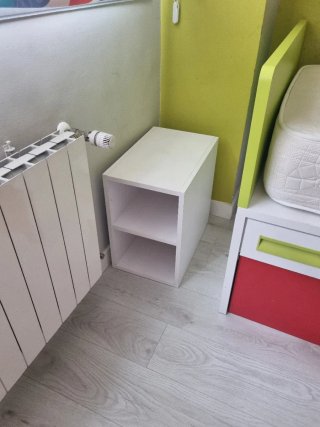 Cama de9ocomvertible en cuna escritorio estanteria