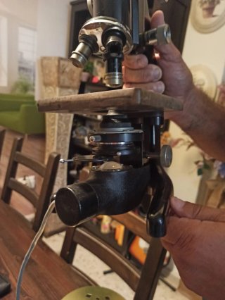 Microscopio antiguo