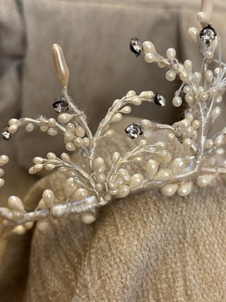 Antigua diadema para novia