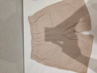 Pantalón corto de punto SHEIN – Color beige –