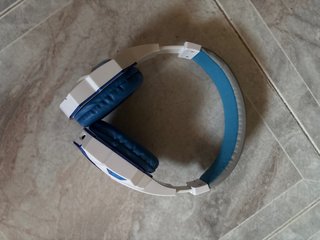 Cascos gamer con luces ,falta micrófono