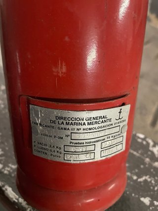 2 Extintores, con la presion correcta