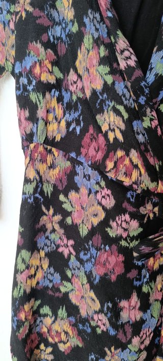 Mono corto de Zara. Nuevo. Con lazada en la cintur