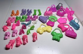 Conjunto di borse e scarpe per bambola tipo Barbie