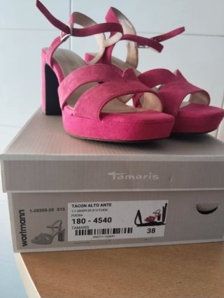 Zapatos de tacón Tamaris fucsia talla 38