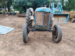Tractor Ebro Super 55