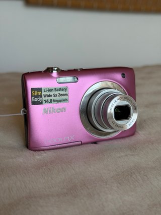 Nikon Coolpix S2600 Camara Digital Rosa