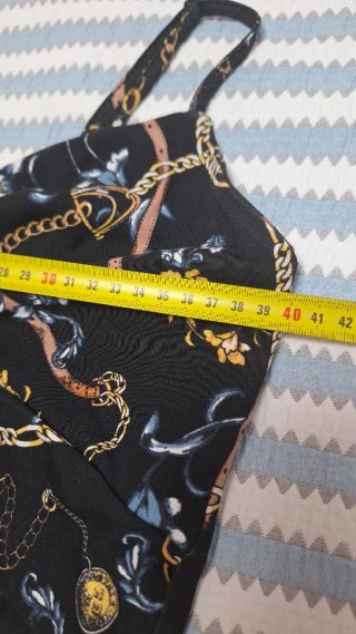Vestido estampado cadenas y flores